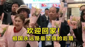 老师扒下内裤让我爽了一夜动态图